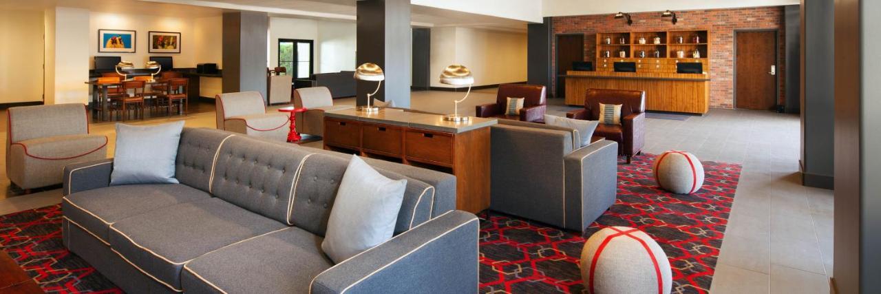 โฟร์ พอยต์ส บาย เชอราตัน ฟีนิกซ์ เซาธ์ เมานต์เทน Hotel ภายนอก รูปภาพ